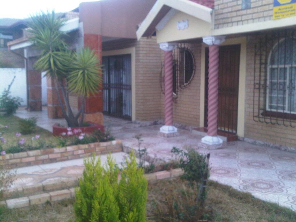 Guest House Macauly Γιοχάνεσμπουργκ Εξωτερικό φωτογραφία
